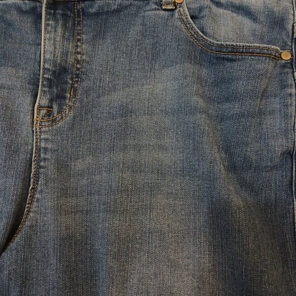 Torrid Womens Bombshell Skinny Jeans Premium Stretch High Rise Med. Wash Size 24 - Picture 9 of 9